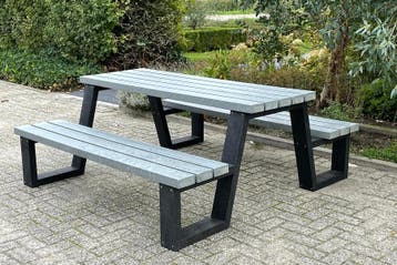 Rockwood® Picknicktafel Larix - Zwaar Kunststof - Mineral, Ophalen of Verzenden, Nieuw, Rechthoekig, Hout
