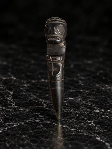 Taíno-cultuur 10e tot 15e eeuw n.Chr. Steen, serpentijn Zemi