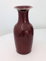 Vaas - Porselein, Etalage sang-de-boeufrood - China - Qing