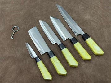 Keukenmes - Gyuto, Cleaver, Bunka, Santoku en Petty -