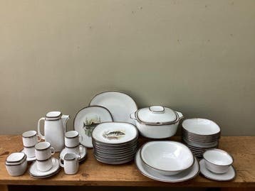 France Porcelaine Limoges - Tafelservies voor 6 (44) -, Antiek en Kunst