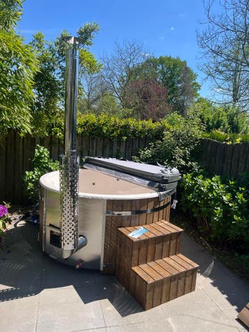 Showroom leeg verkoop! 30 hottubs veel afgeprijsd! Weg = weg, Tuin en Terras, Bubbelbaden en Hottubs, Ophalen, Nieuw, Trap, Vast
