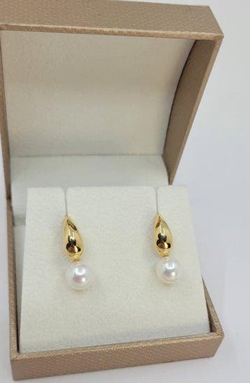 Oorbellen - 18 karaat Geel goud - 7,5×8 mm Akoya parels, Nieuw