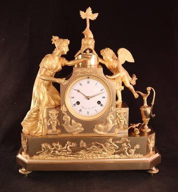 Pendule - Vuurvergulde Directoire klok uit Parijs - Brons -