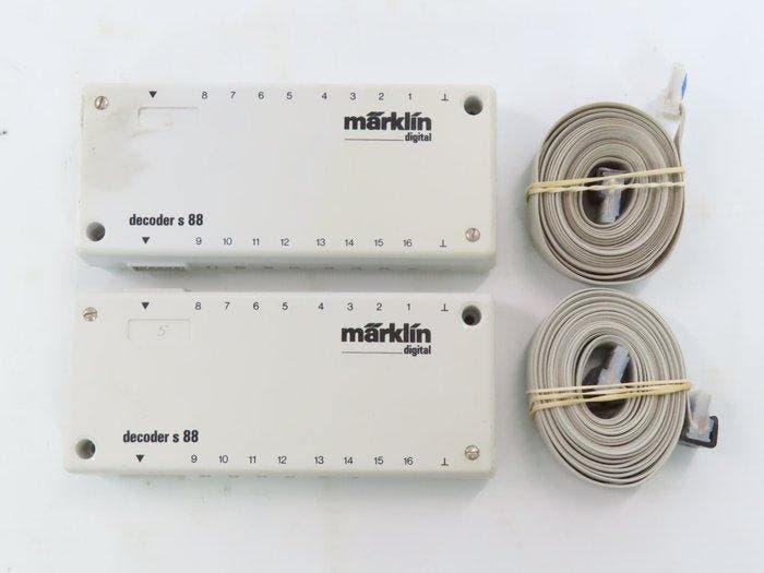 Märklin H0 - 6088 - Digitale besturingseenheid (2) - 2x 88, Hobby en Vrije tijd, Modeltreinen | H0