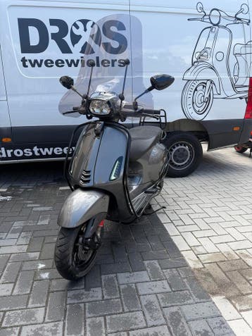 Vespa sprint 2021 7375km BROM | Full option | EERSTE eignr, Overige modellen, Maximaal 45 km/u, Ophalen of Verzenden, Zo goed als nieuw