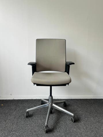 Ahrend 2020 Verta bureaustoel - refurbished - Beige stofferi, Werkplek, Ophalen of Verzenden, Gebruikt, Stoel