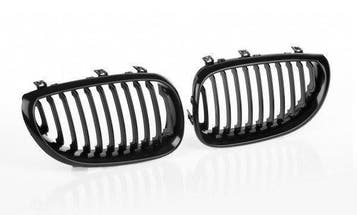 Glans Zwarte Nieren BMW 5 Serie E60 E61 2003-2010 B0190, Nieuw, Voor, BMW