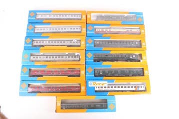 Roco H0 - Modeltrein personenwagen (13) - Gevarieerde, Nieuw
