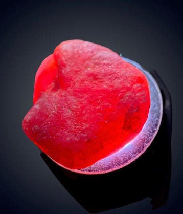 Robijn Ruwe. Indrukwekkende 34,24 ct. Mozambique Grote