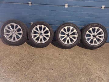 Originele Mercedes Benz Vito 17 inch zomerset, Ophalen, Gebruikt, Banden en Velgen, 17 inch