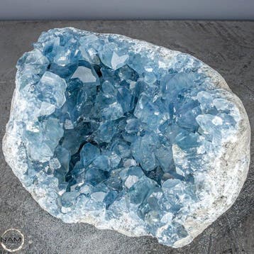 Natuurlijke celestiet Druse/vrije vorm- 7059.37 g