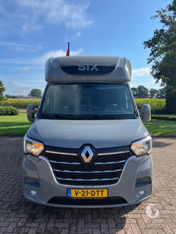 Prachtige STX paardenwagen! 2024!, Dieren en Toebehoren, Paarden en Pony's | Trailers en Aanhangwagens, Ophalen, Zo goed als nieuw