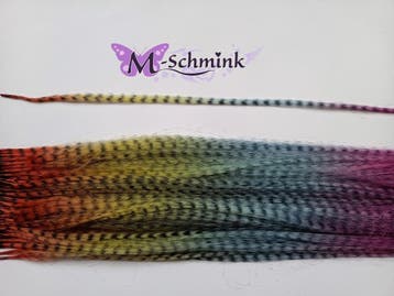 50 REGENBOOG hair feathers GESTREEPT 2 (ca. 42 cm.) + ring, Ophalen of Verzenden, Nieuw, Pruik of Haarverlenging
