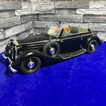 Ricko 1:18 - Modelauto - Ricko 1:18 Horch 930V Limousine, Nieuw