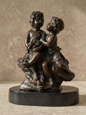 Naar Auguste Moreau (1834-1917) - Beeld, Un Secret (ook wel