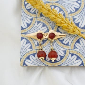Vintage gouden broche met carneool, Gebruikt, Ophalen of Verzenden, Met edelsteen, Goud
