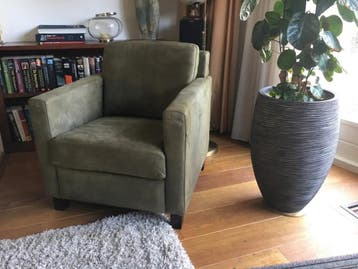 Fauteuil van leer met houten poten - groen leer, Huis en Inrichting, Fauteuils, Ophalen of Verzenden, Nieuw, Leer
