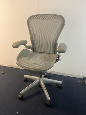 Herman Miller Aeron Wit, 3 stuks beschikbaar, Huis en Inrichting, Gebruikt, Verzenden, Wit, Bureaustoel