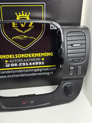 Renault Trafic bj.2018 Luchtrooster dashboard/dashboard deel, Gebruikt, Renault