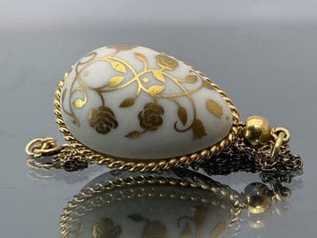 Fabergé ei - Paasei-hangertje geaccentueerd met 24-karaats