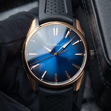 H.Moser & Cie. - Pioneer Centre Seconds Blue Fume Rose Gold, Nieuw