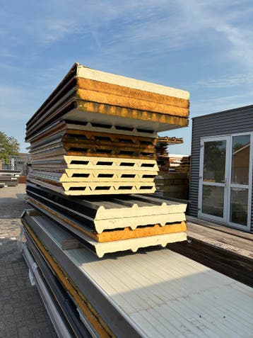 Sandwichpanelen Gebruikt in diverse diktes en kleuren, Verzenden, Gebruikt, Overige materialen, 50 tot 100 mm