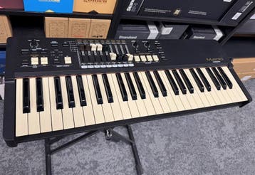 Hammond M-solo Black als nieuw, Ophalen of Verzenden, Zo goed als nieuw