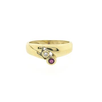 Gouden ring met robijn en diamant; 0,02 ct., Gebruikt, Ophalen of Verzenden, Kleiner dan 17, Met edelsteen