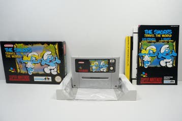 The Smurfs Travel the World / Les Schtroumpfs -, Ophalen of Verzenden, Zo goed als nieuw