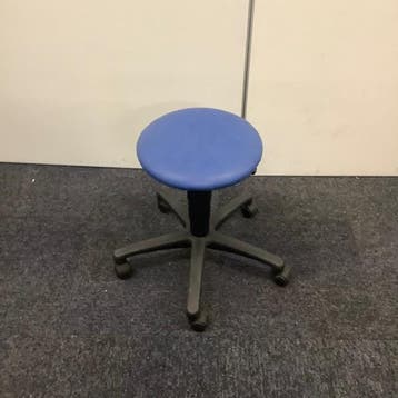 Intertek verrijdbare kruk, blauw skai leder - zwart, Ophalen of Verzenden, Gebruikt, Leer