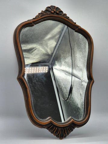 Spiegel- Vintage wandspiegel – houten frame met houtsnijwerk