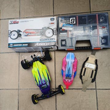 Associated 1:10 - Modelbouwdoos - Buggy radiocommande9 1/10, Nieuw