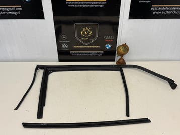 Mercedes GLA Klasse rubberen afdichting links achterdeur, Gebruikt, Mercedes-Benz