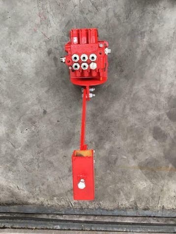 Ventielblok hydrauliek, 2x DW, 1x EW, houtklover, Zakelijke goederen, Machines en Bouw | Onderdelen, Ophalen of Verzenden