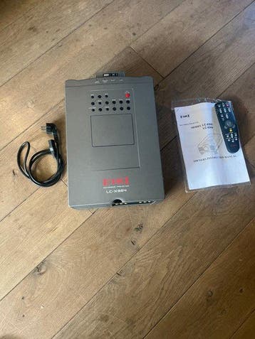 Eiki LC-X984 Projector