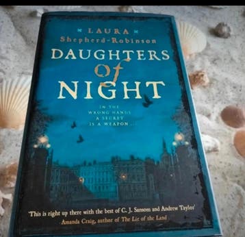 Laura Shepherd-Robinson - Daughters of Night - English, Zo goed als nieuw, Laura Shepherd-Robinson