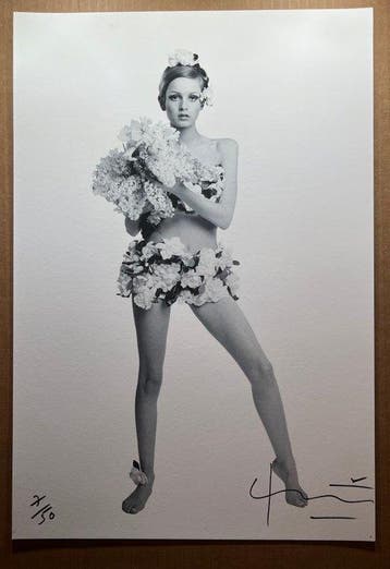 Bert Stern (1929–2013) - Bert Stern signed Famous Twiggy in