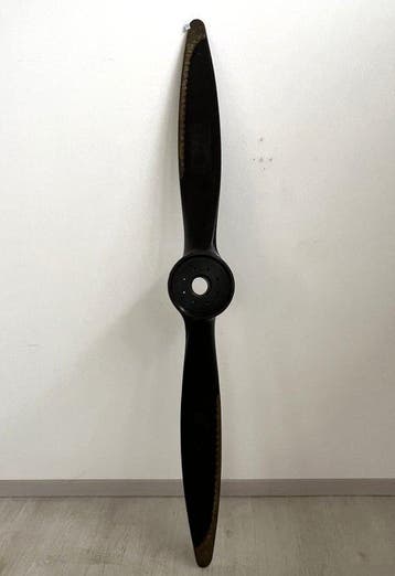 antieke propeller voor een vliegtuig - 1930-1940