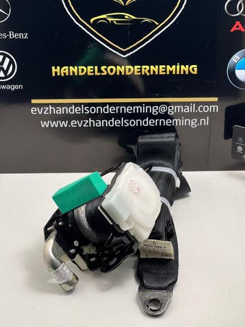 Suzuki Alto veiligheidsgordel rechts voor 2014 8492068KAR, Gebruikt, Suzuki