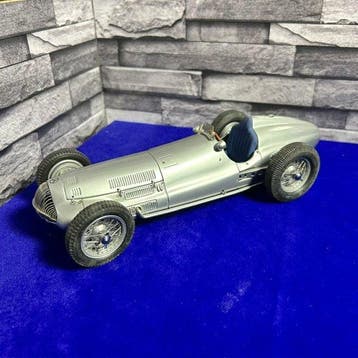 CMC 1:18 - Model raceauto - CMC 1:18 Mercedes-Benz W154 1938, Nieuw