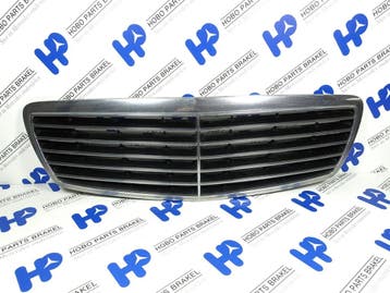 Grille E-klasse w211, Auto-onderdelen, Ophalen of Verzenden, Gebruikt, Mercedes-Benz