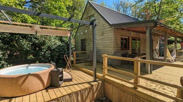 Castelwood Vacances Dordogne, In bos, 2 slaapkamers, Huisdier toegestaan, Recreatiepark