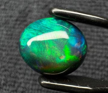 Opaal Cabochon- 1.95 g