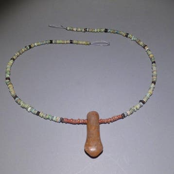 Oud-Egyptisch Faience, Kornalijn Slangenhalsketting. 44 cm