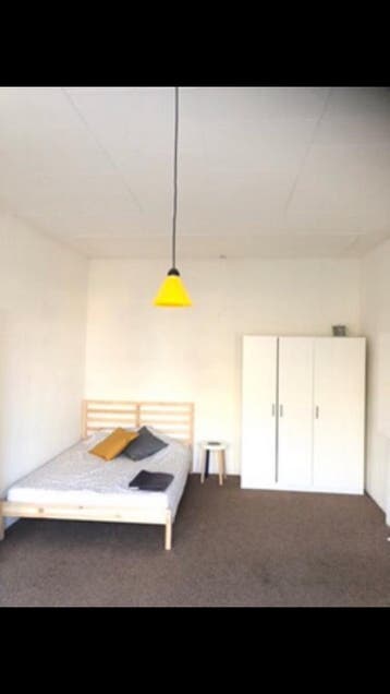 Eigen Kamer aan Mathenesserweg, Rotterdam, 50 m² of meer, Rotterdam