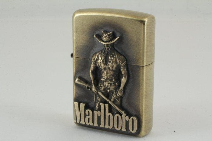 Zippo - Marlboro Cowboy Relief - Zakaansteker - metaal, Verzamelen, Rookartikelen, Aanstekers en Luciferdoosjes