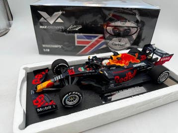 Minichamps 1:18 - Modelauto - Aston Martin Red Bull Racing, Hobby en Vrije tijd, Modelauto's | 1:5 tot 1:12, Nieuw