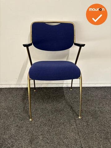 Brunner Vergaderstoel - Blauwe stoffering (Vergaderstoelen), Vergader- of Presentatieruimte, Ophalen of Verzenden, Gebruikt, Stoel