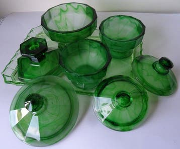 George Davidson - Pot (5) - pressed cloud glass - green
